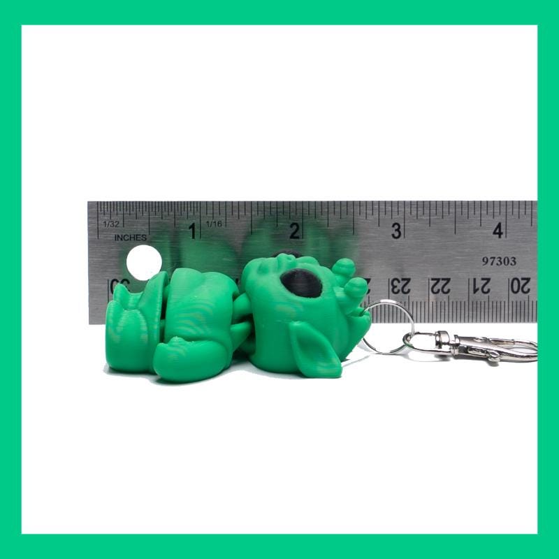 Biggie Alien Jiggler Toy Wearable 3D Articulated Clip On Backpack Buddy Non Toxic Washable No Small Part Gift for Kids Party Favor Cake