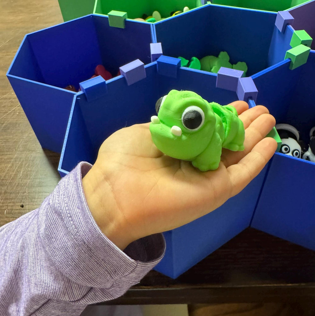 Gift Toy for Kids Fidget Flexi Cute Monster Keychain 3D Articulated Gift for Children Stress Relief Birthday Party Favor Idea for Boys Girls