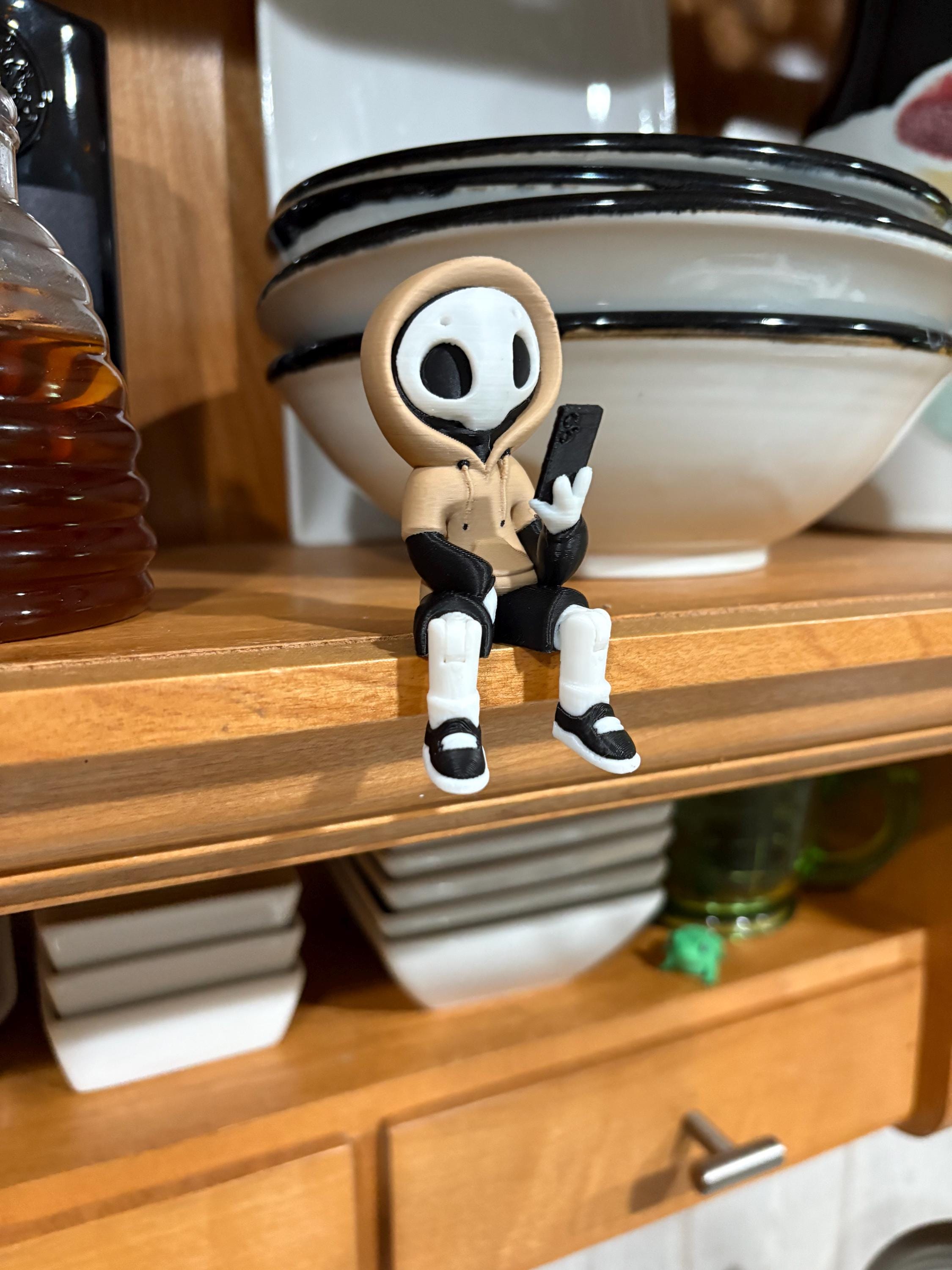 Project Hazy Gift for the Always Scrolling Connected to Cell Phone with Bendy Legs Sits on Desk Table Travel Selfie Prop Gift for Tech Guy
