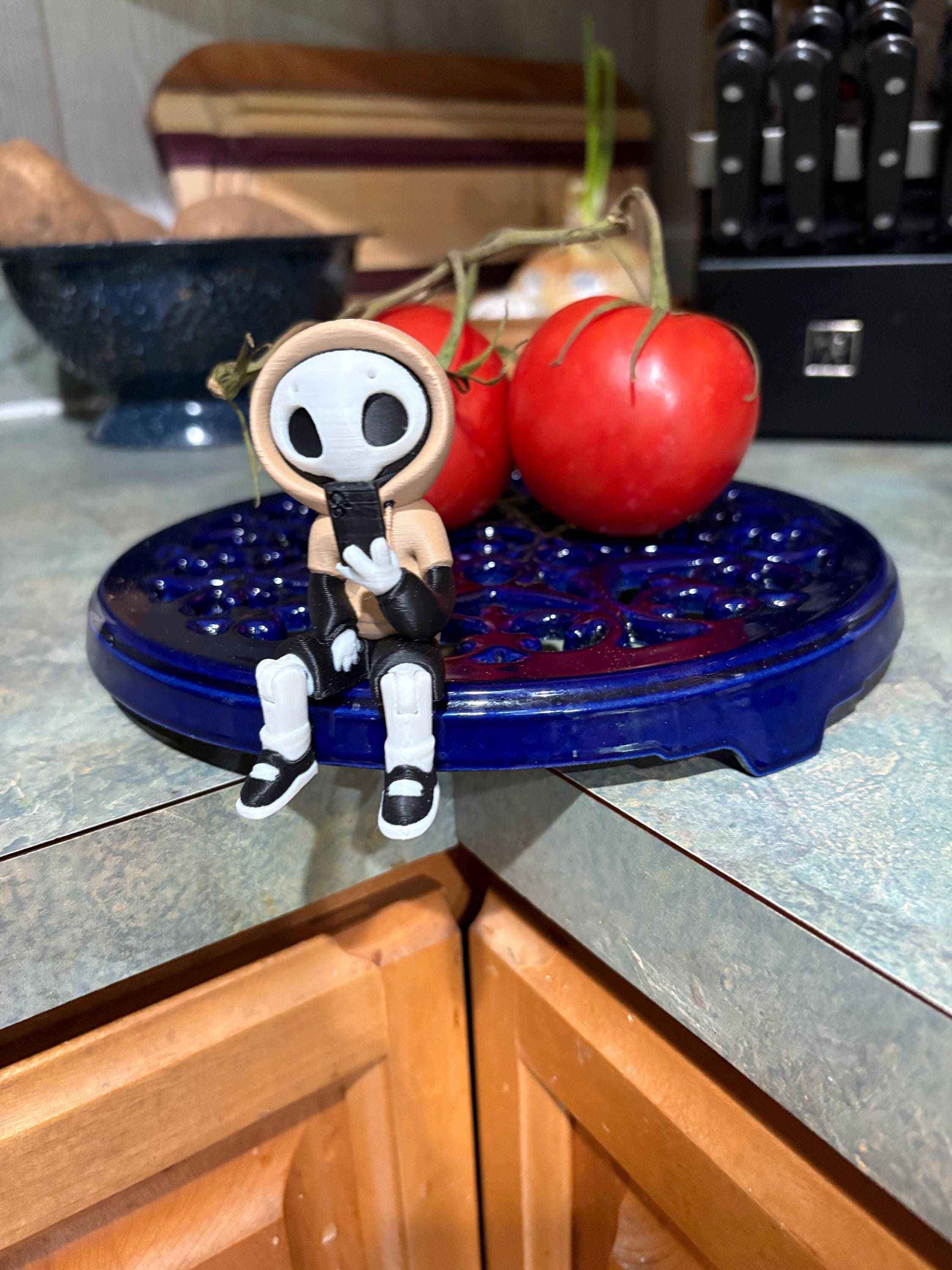 Project Hazy Gift for the Always Scrolling Connected to Cell Phone with Bendy Legs Sits on Desk Table Travel Selfie Prop Gift for Tech Guy